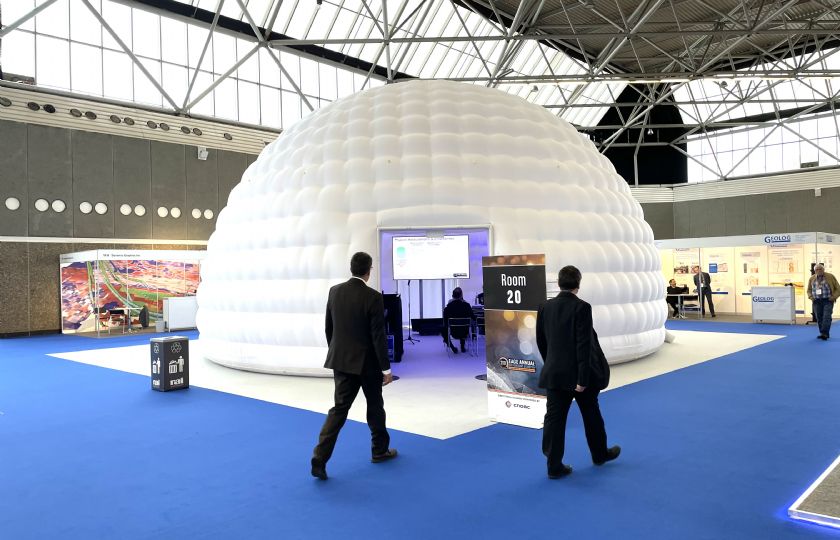 Presentatie of workshop ruimte in een Dome?