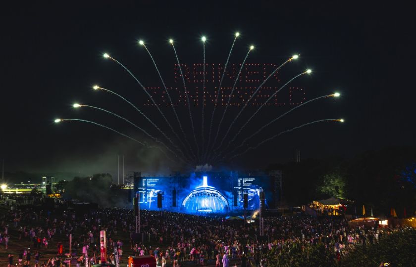 Dutch Drone Shows zorgt voor ‘one in a million’ experience op R2 Festival